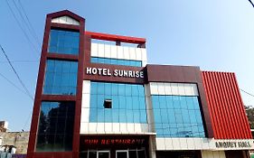 Hotel Sunrise Orai 2* India