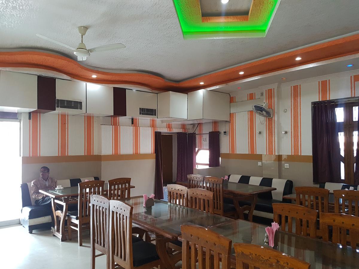 Hotel Sunrise Orai Exterior photo
