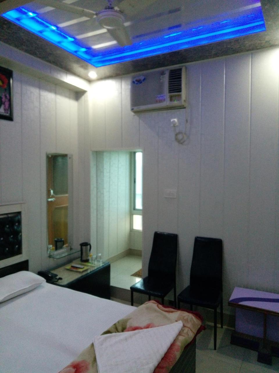 Hotel Sunrise Orai Exterior photo