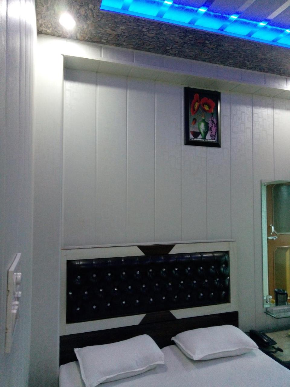 Hotel Sunrise Orai Exterior photo
