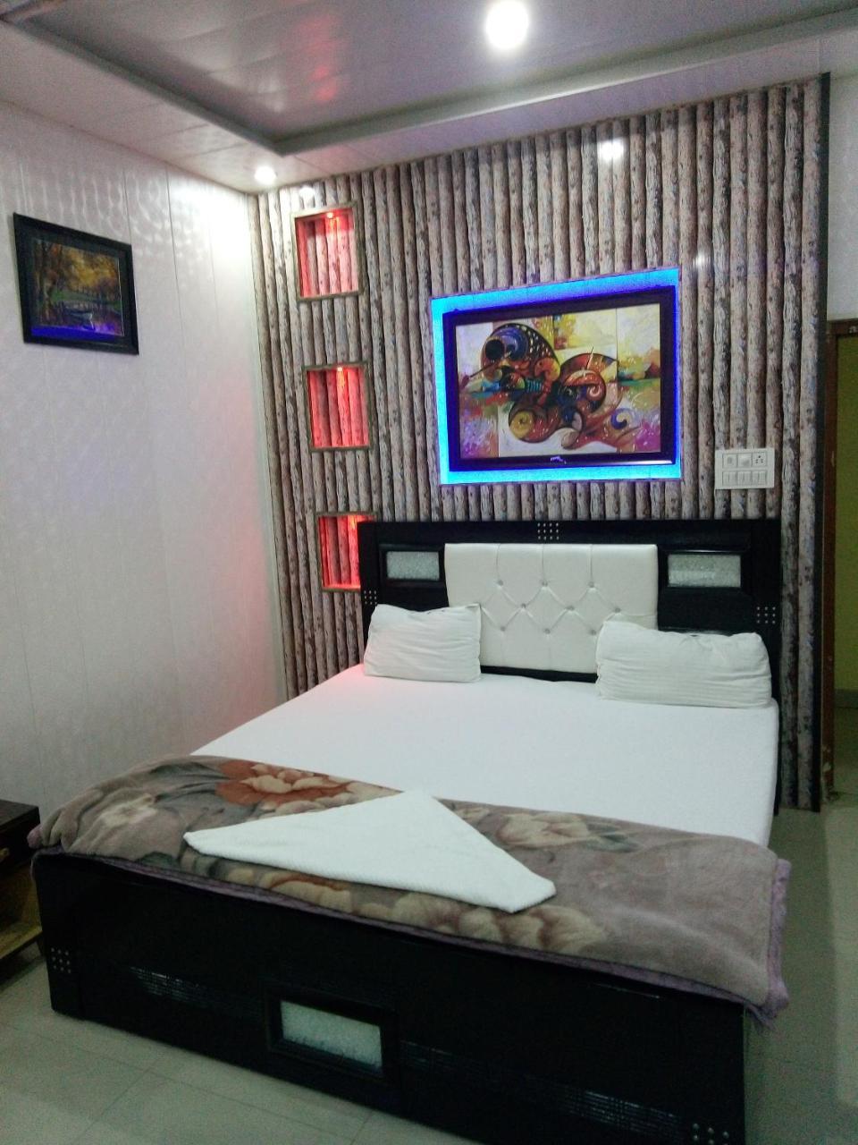 Hotel Sunrise Orai Exterior photo