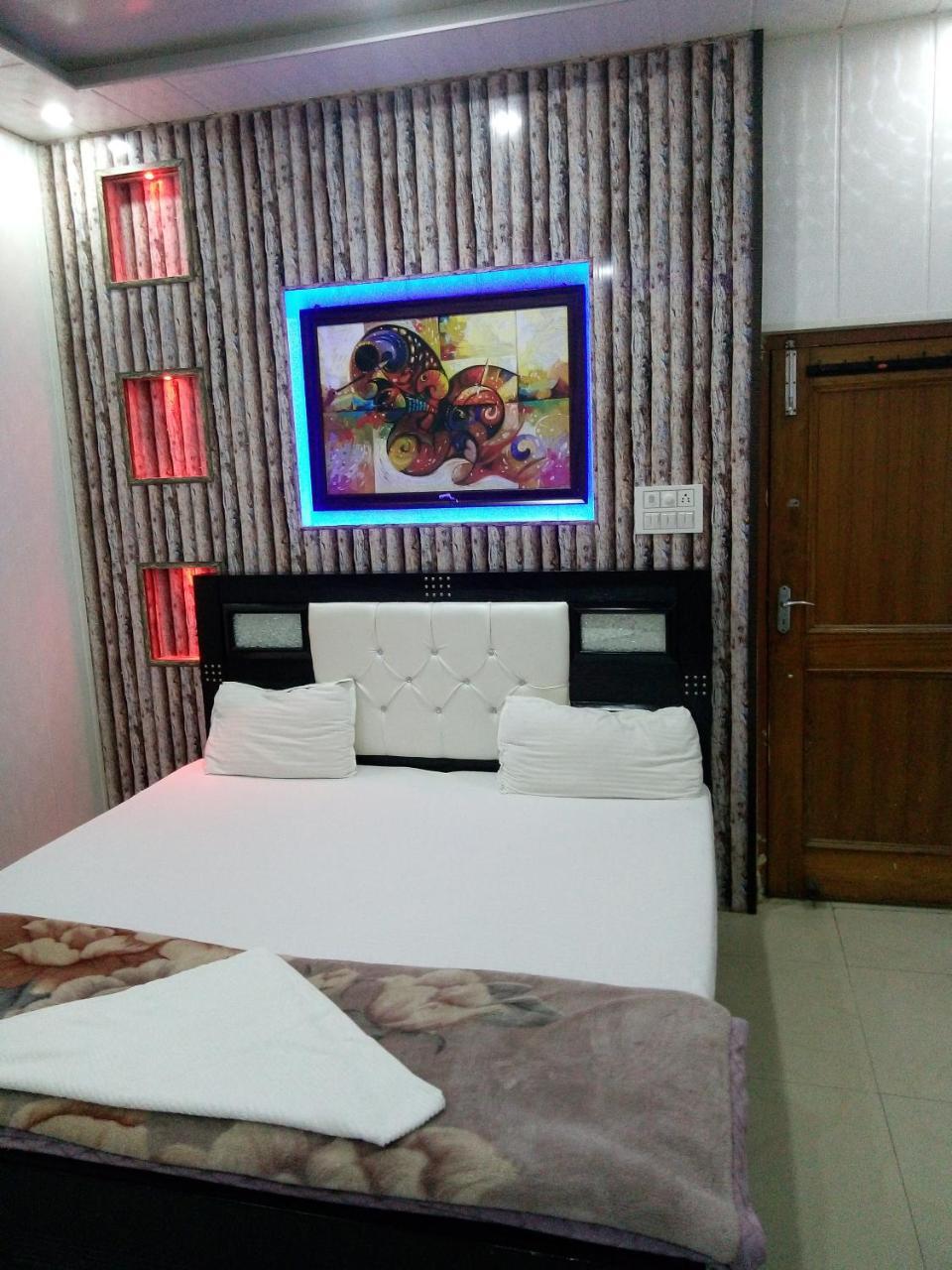 Hotel Sunrise Orai Exterior photo
